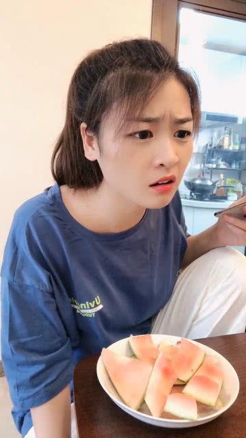 娱乐吃瓜酱想吃就吃,尽享美食盛宴——跟随娱乐吃瓜酱解锁美味人生